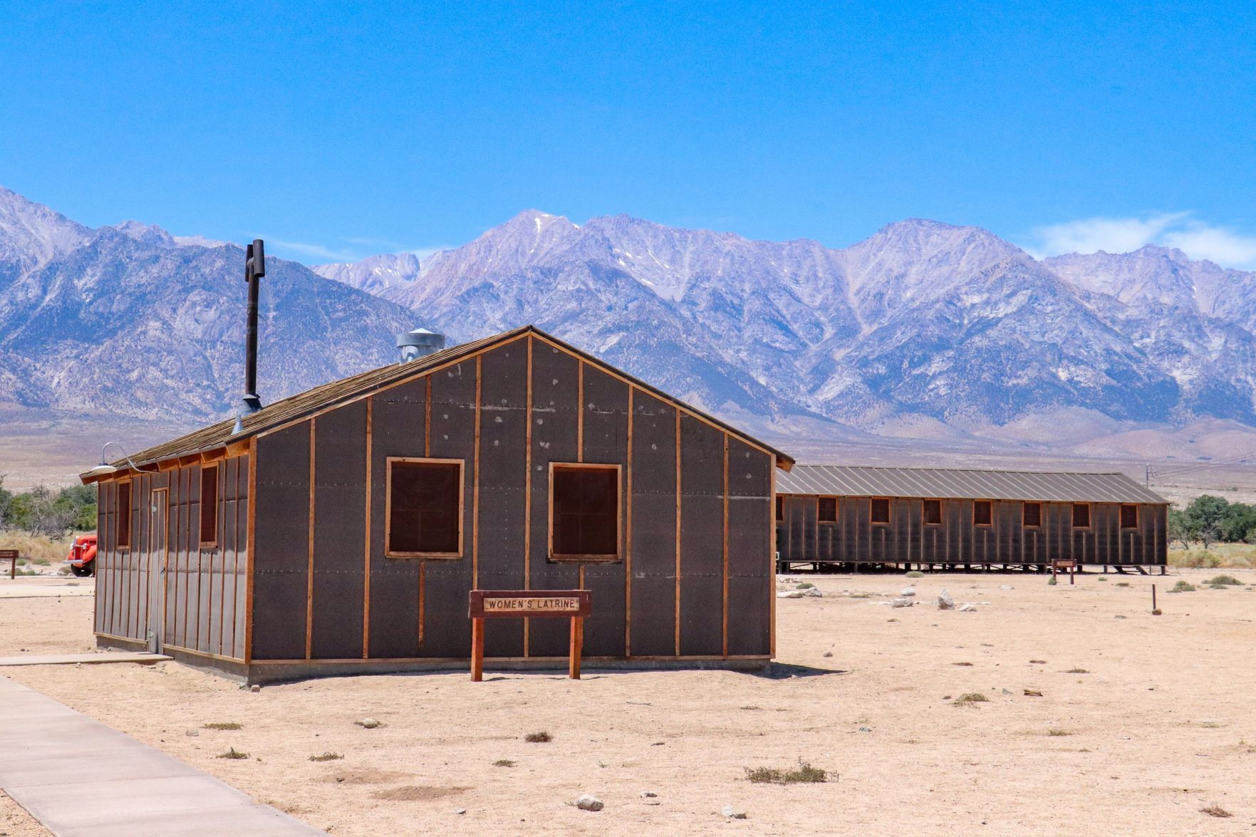 Manzanar housing